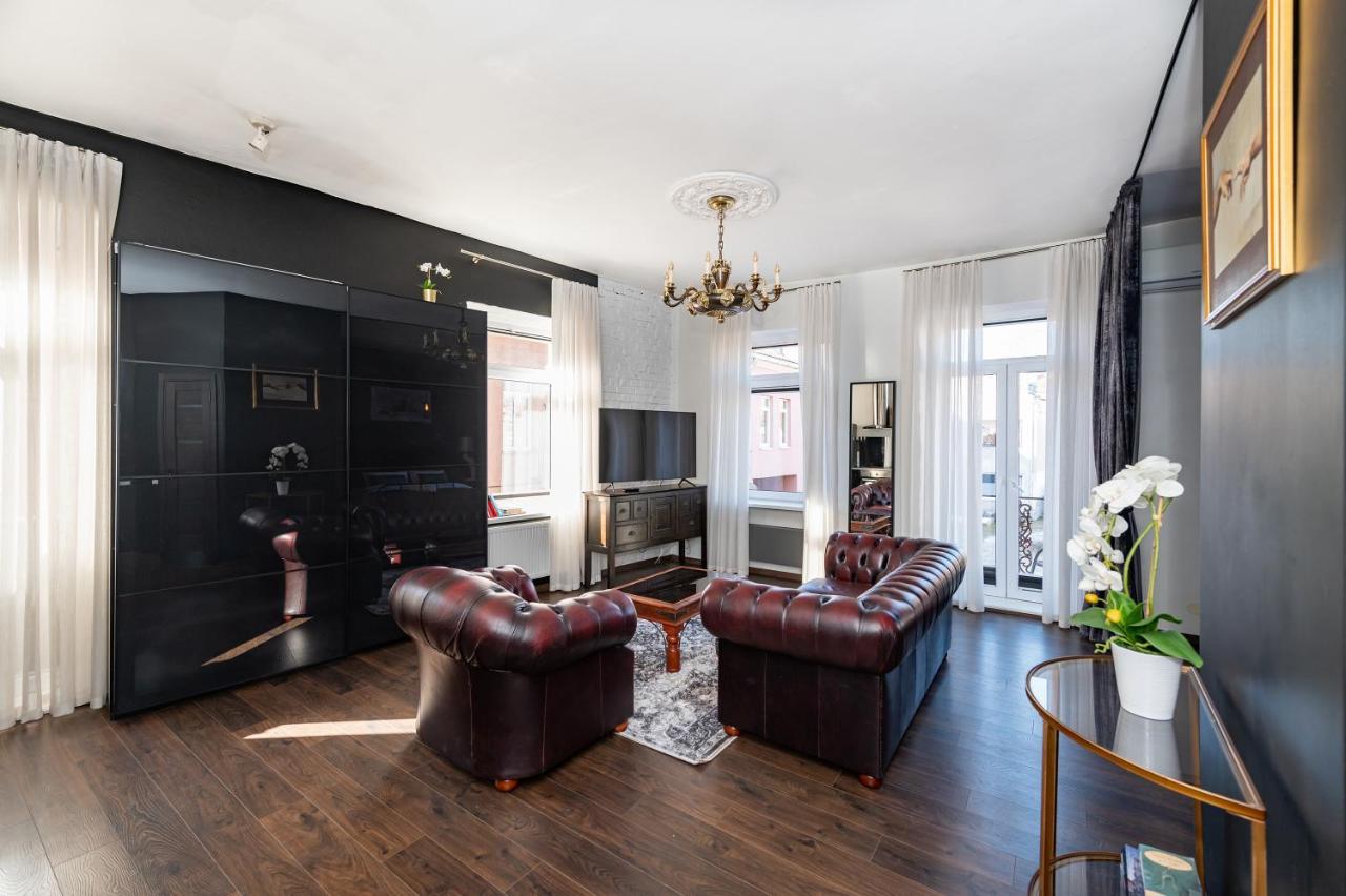 Retro Studio Old Town Apartment By Hostlovers Kowno Zewnętrze zdjęcie